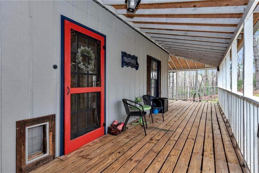 2 bedroom, 2 bathroom, 1,332 sq ft single family residence for rent at 353 Broken Arrow Trail, Dahlonega, GA 30533 for $1,900 a month — photo 2