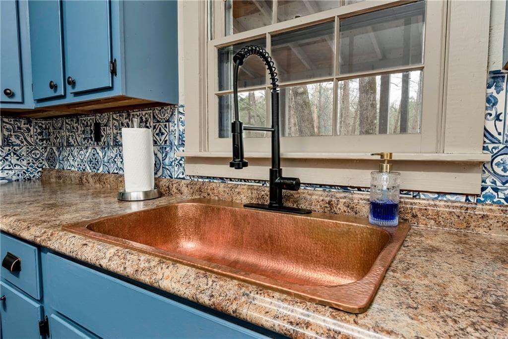 2 bedroom, 2 bathroom, 1,332 sq ft single family residence for rent at 353 Broken Arrow Trail, Dahlonega, GA 30533 for $1,900 a month — photo 8