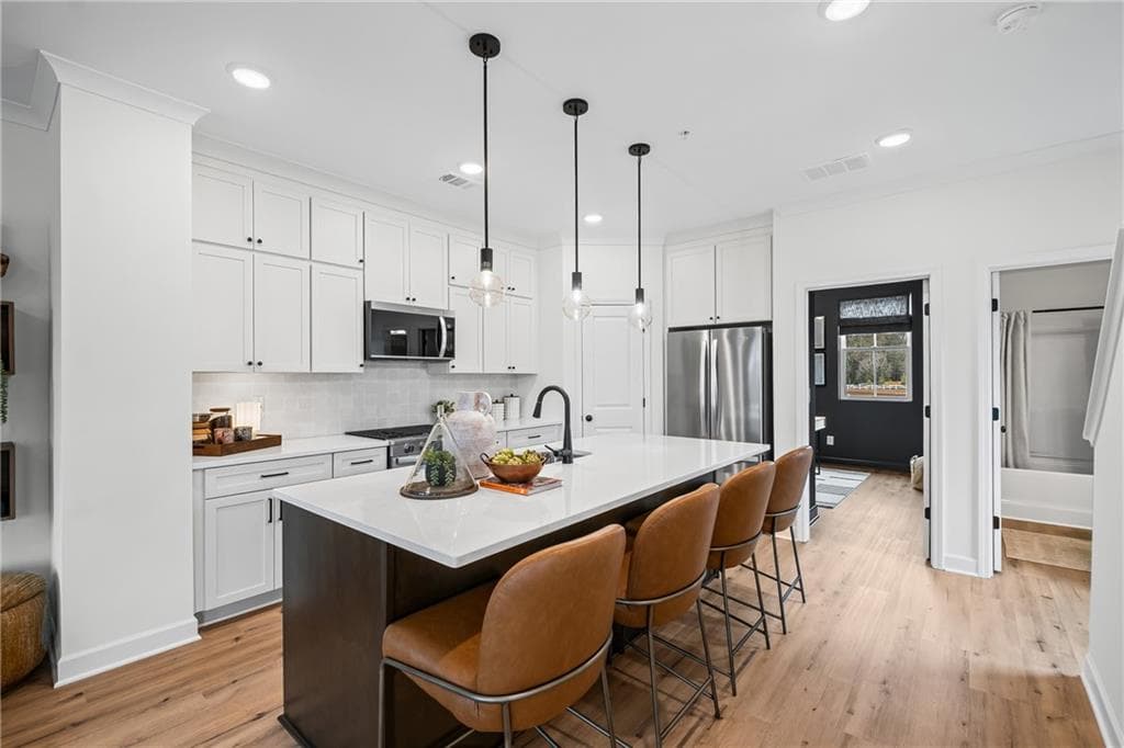 3 bedroom, 3 bathroom, 1,912 sq ft townhouse for sale at 228 Village Overlook L1, Canton, GA 30114 — photo 5
