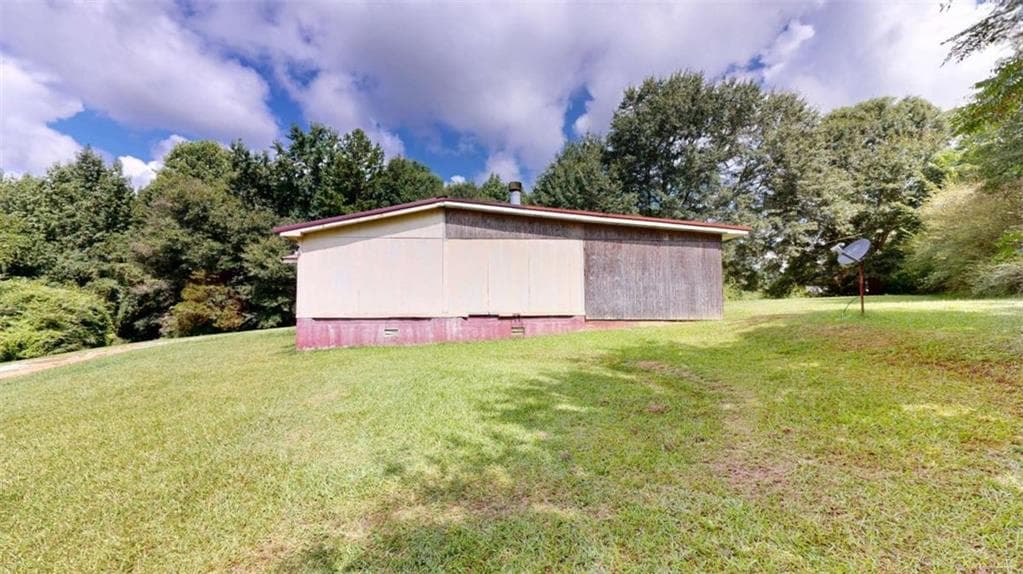 5 bedroom, 2 bathroom, 1,680 sq ft single family residence for sale at 93727 Highway 9, Lineville, AL 36266 — photo 6