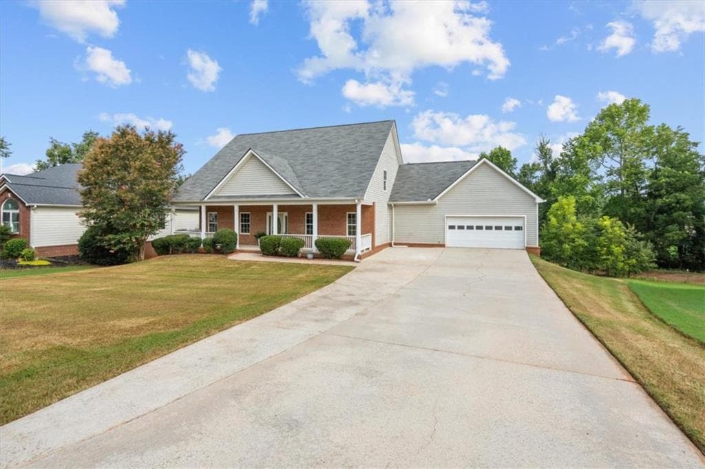 4 bedroom, 4 bathroom, 3,200 sq ft single family residence for sale at 120 Camilla Drive, Carrollton, GA 30116 — photo 3