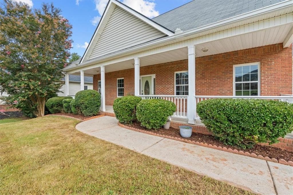 4 bedroom, 4 bathroom, 3,200 sq ft single family residence for sale at 120 Camilla Drive, Carrollton, GA 30116 — photo 5