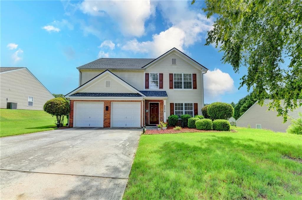 3 bedroom, 3 bathroom, 1,874 sq ft single family residence for sale at 4654 Pine Isle Way, Buford, GA 30518 — photo 1 of 52
