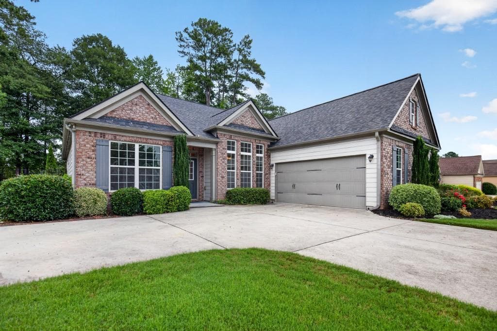 3 bedroom, 3 bathroom, 2,254 sq ft single family residence for sale at 155 Savannah Drive, Senoia, GA 30276 — photo 7