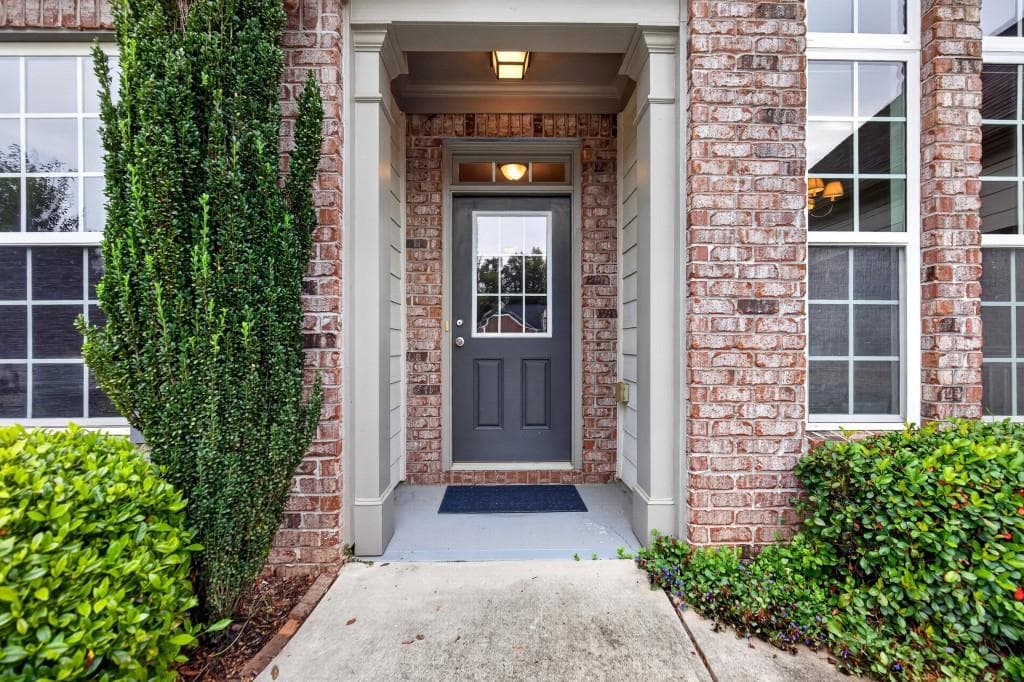3 bedroom, 3 bathroom, 2,254 sq ft single family residence for sale at 155 Savannah Drive, Senoia, GA 30276 — photo 8
