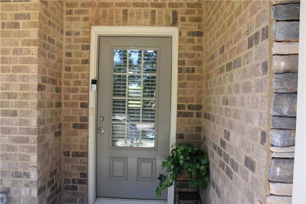 4 bedroom, 3 bathroom, 2,428 sq ft single family residence for sale at 417 Oaklawn Park, Dacula, GA 30019 — photo 4