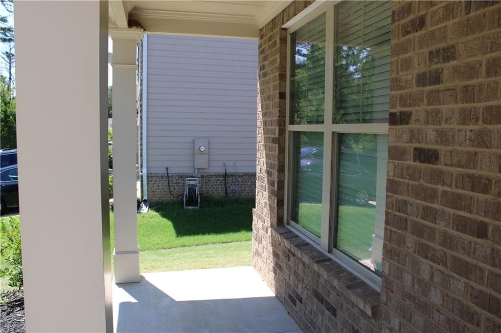 4 bedroom, 3 bathroom, 2,428 sq ft single family residence for sale at 417 Oaklawn Park, Dacula, GA 30019 — photo 5