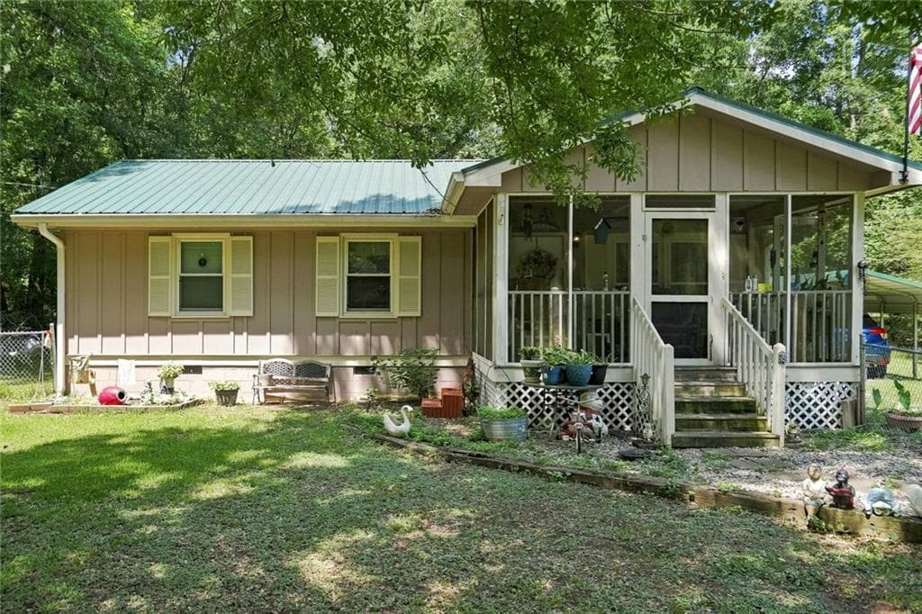 3 bedroom, 1 bathroom, 984 sq ft single family residence for sale at 2261 Rehoboth Church Road, Griffin, GA 30224