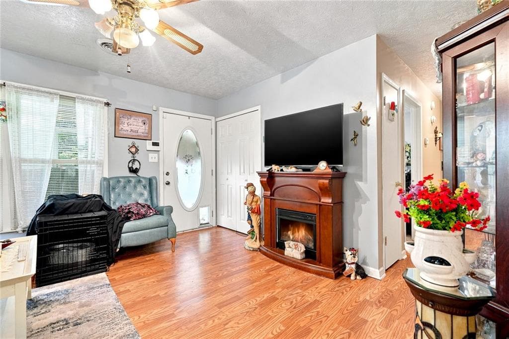 3 bedroom, 1 bathroom, 984 sq ft single family residence for sale at 2261 Rehoboth Church Road, Griffin, GA 30224 — photo 3