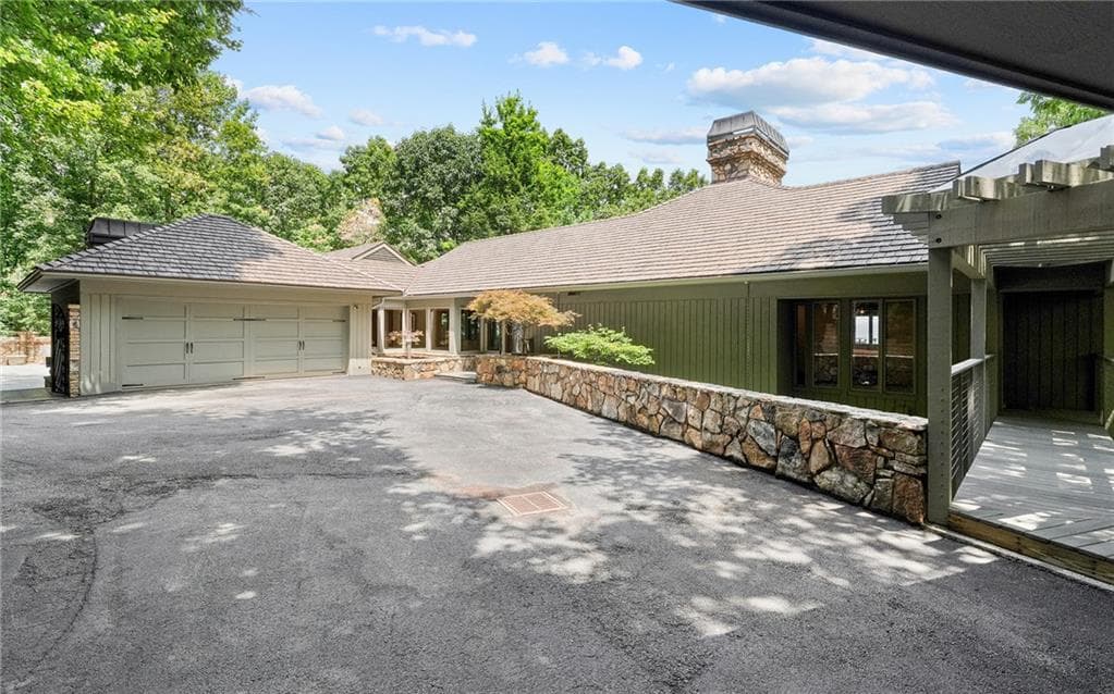 9 bedroom, 8 bathroom, 8,748 sq ft single family residence for sale at 202 Sanderlin Mountain Drive, Big Canoe, GA 30143 — photo 7