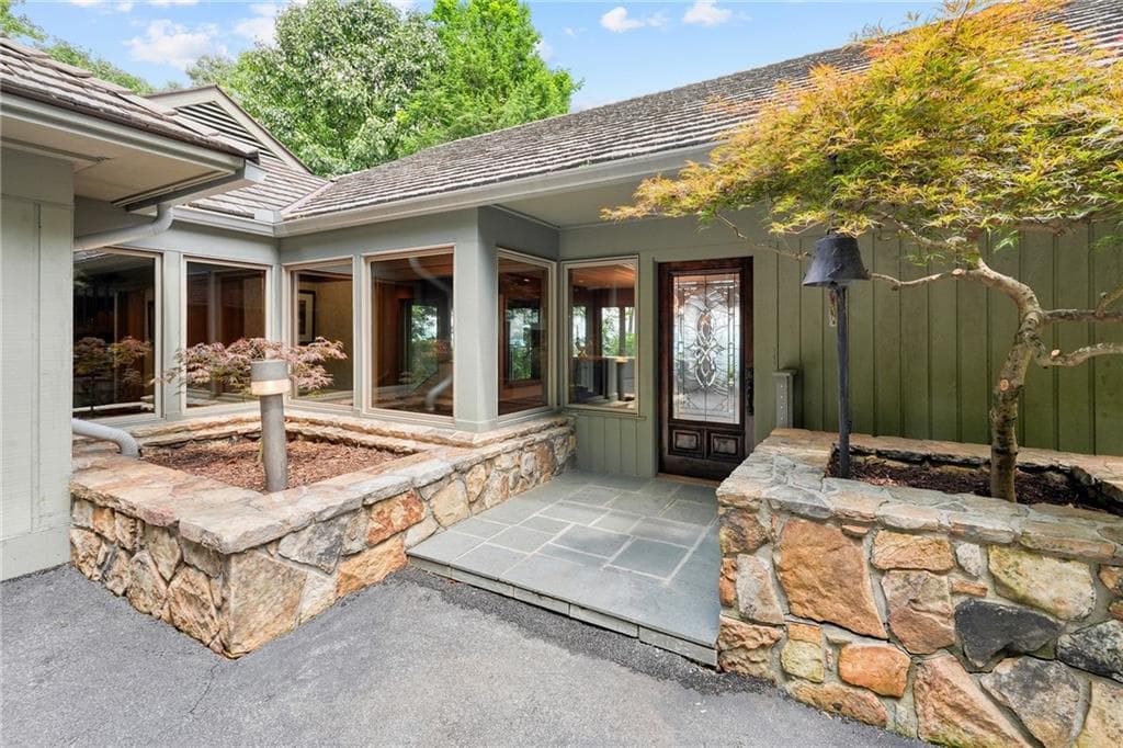 9 bedroom, 8 bathroom, 8,748 sq ft single family residence for sale at 202 Sanderlin Mountain Drive, Big Canoe, GA 30143 — photo 8