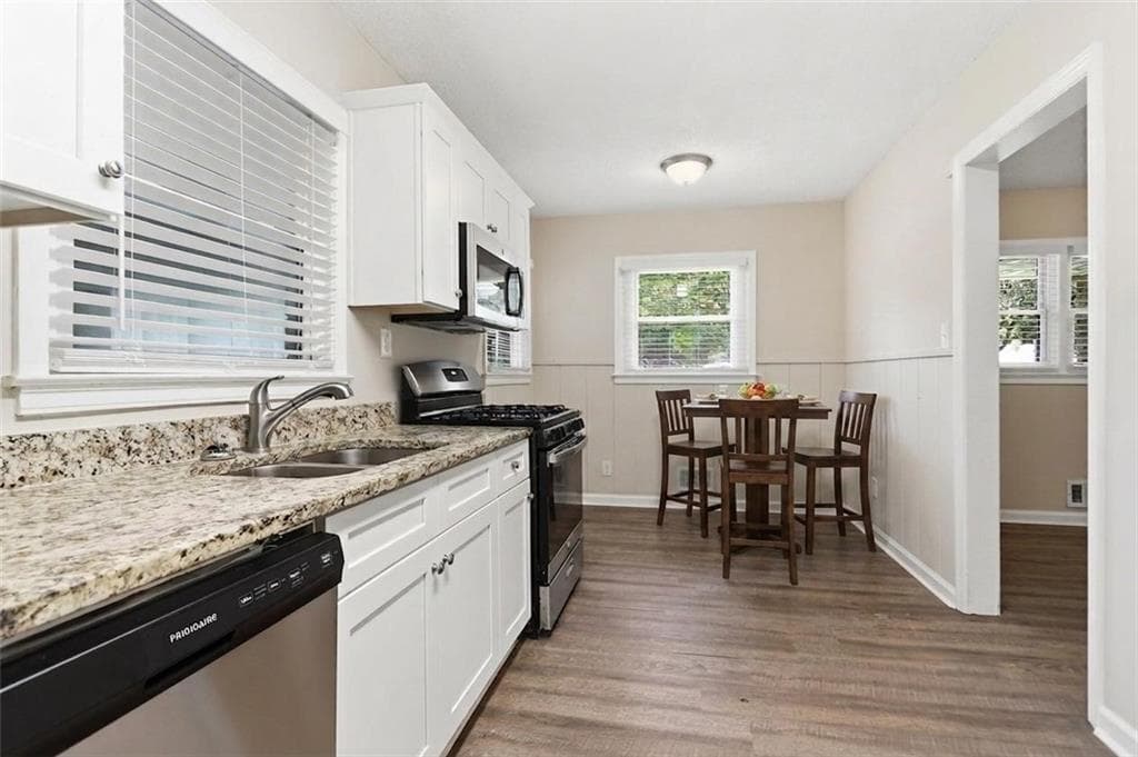3 bedroom, 2 bathroom, 1,413 sq ft single family residence for sale at 1089 Canal Street, Decatur, GA 30032 — photo 5