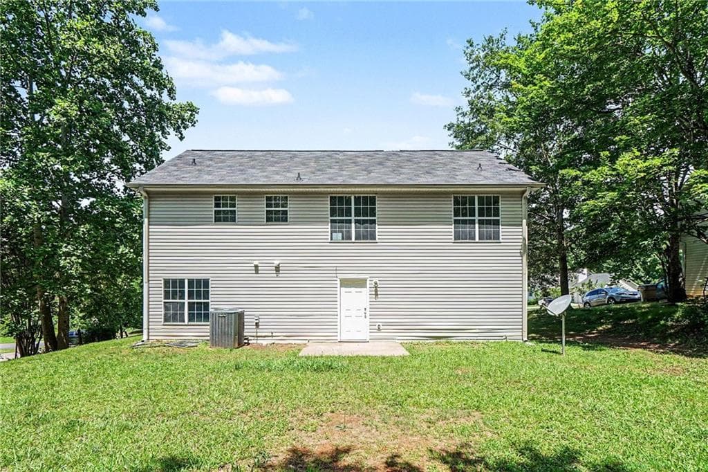3 bedroom, 3 bathroom, 1,570 sq ft single family residence under contract at 4967 Mckinley Drive, Lula, GA 30554 — photo 5