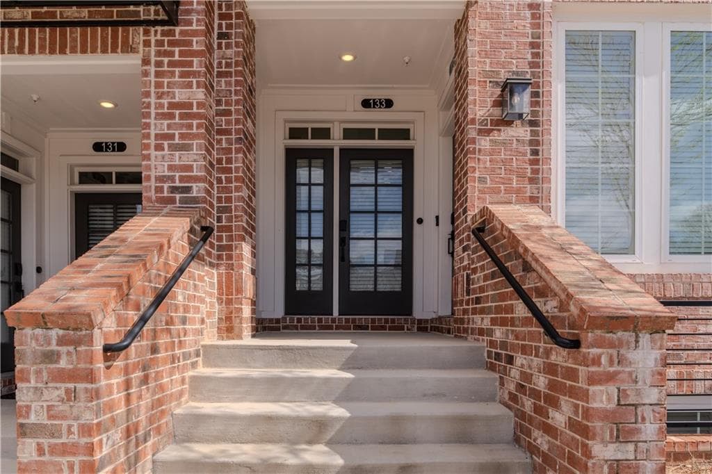 2 bedroom, 1 bathroom, 1,490 sq ft condominium under contract at 133 Devore Road 208, Alpharetta, GA 30009 — photo 2