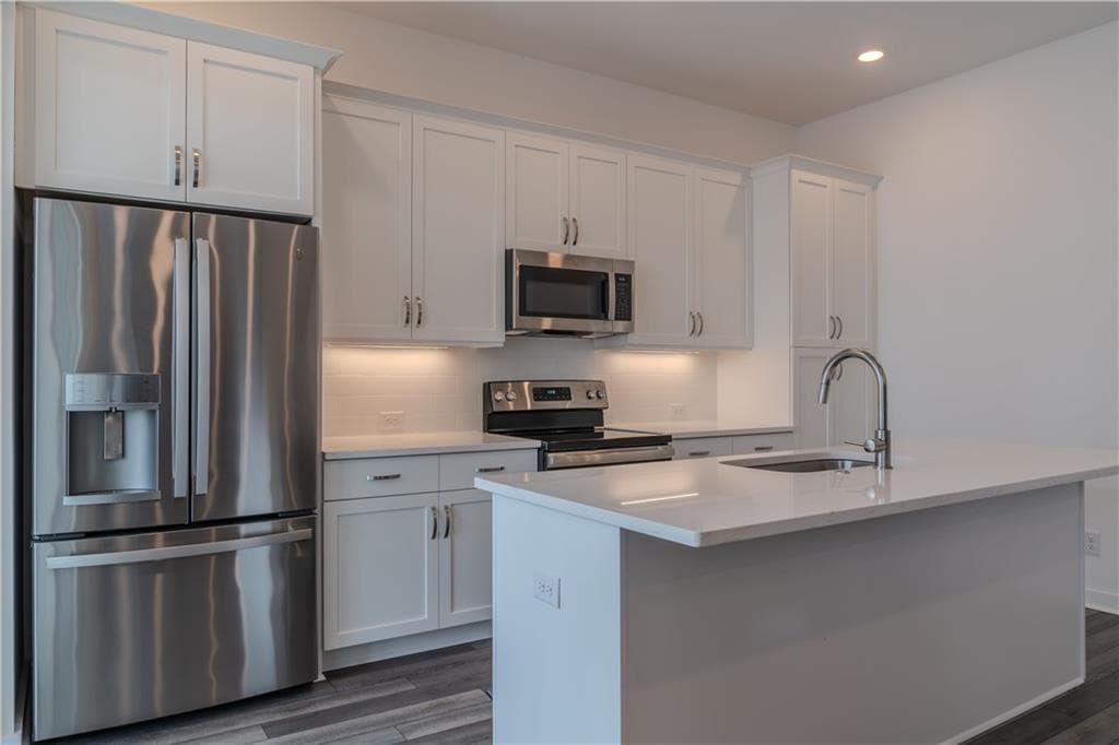 2 bedroom, 1 bathroom, 1,490 sq ft condominium under contract at 133 Devore Road 208, Alpharetta, GA 30009 — photo 5