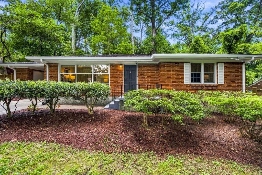 2 bedroom, 2 bathroom, 1,206 sq ft single family residence sold at 1571 Fama Drive, Atlanta, GA 30329