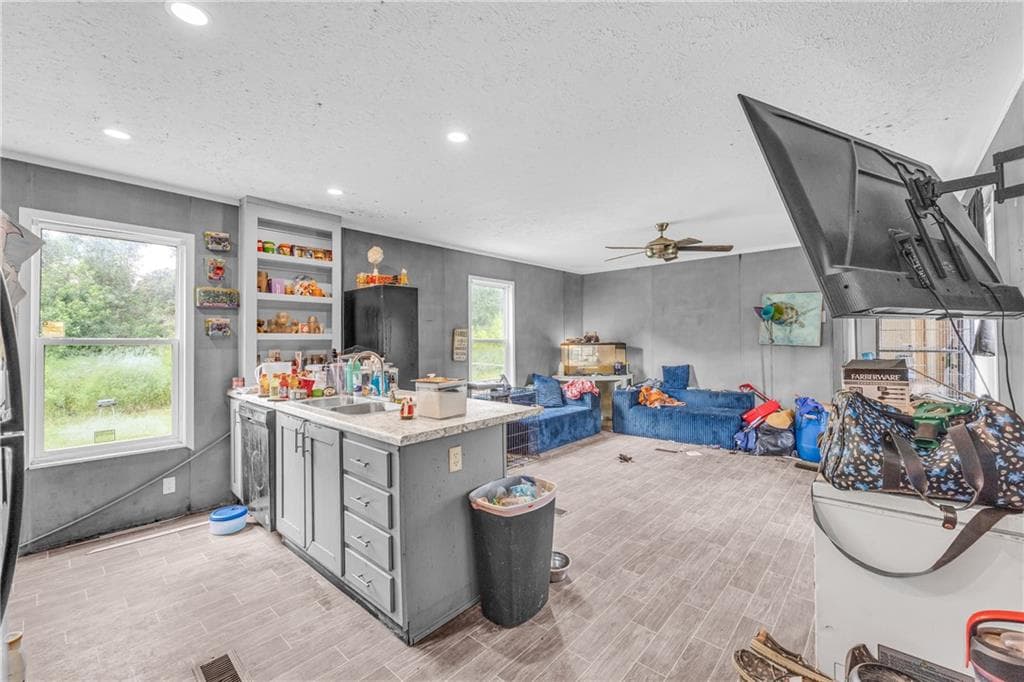 3 bedroom, 2 bathroom, 1,152 sq ft single family residence for sale at 2159 Deep Creek Road, Dewy Rose, GA 30634 — photo 4