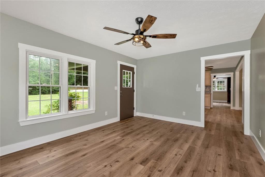 3 bedroom, 2 bathroom, 1,616 sq ft single family residence for sale at 1707 Buena Vista Drive, Toccoa, GA 30577 — photo 6