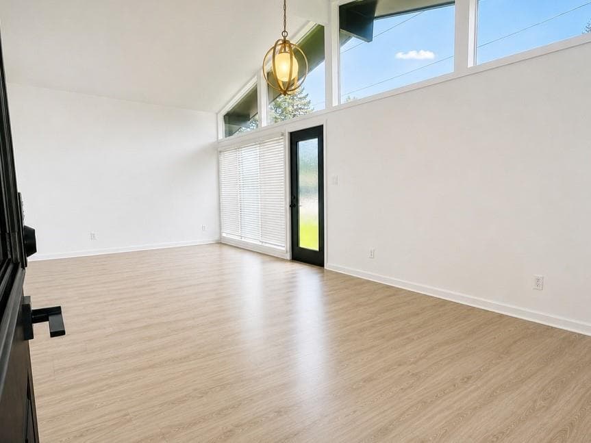 3 bedroom, 2 bathroom, 1,288 sq ft single family residence for sale at 215 Maplewood Drive, Calhoun, GA 30701 — photo 2