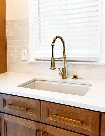 3 bedroom, 2 bathroom, 1,288 sq ft single family residence for sale at 215 Maplewood Drive, Calhoun, GA 30701 — photo 5