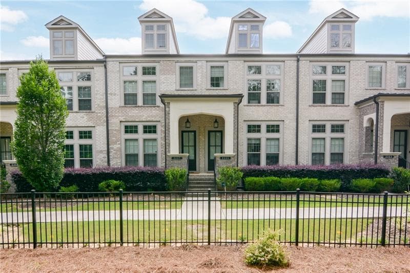 3 bedroom, 4 bathroom, 2,280 sq ft townhouse for sale at 2357 Brissett Lane, Brookhaven, GA 30319 — photo 1 of 32