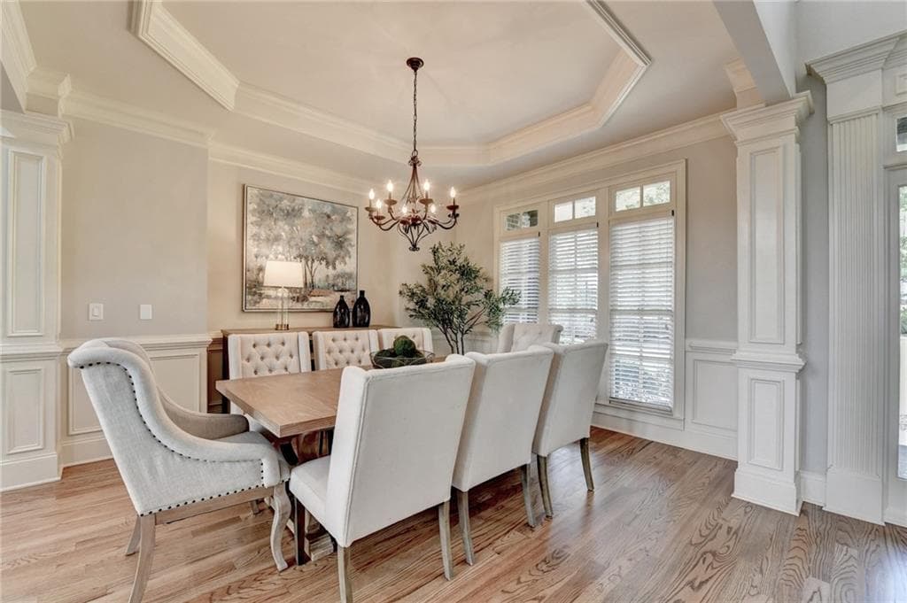 6 bedroom, 7 bathroom, 4,957 sq ft single family residence under contract at 3487 Binghurst Road, Suwanee, GA 30024 — photo 3