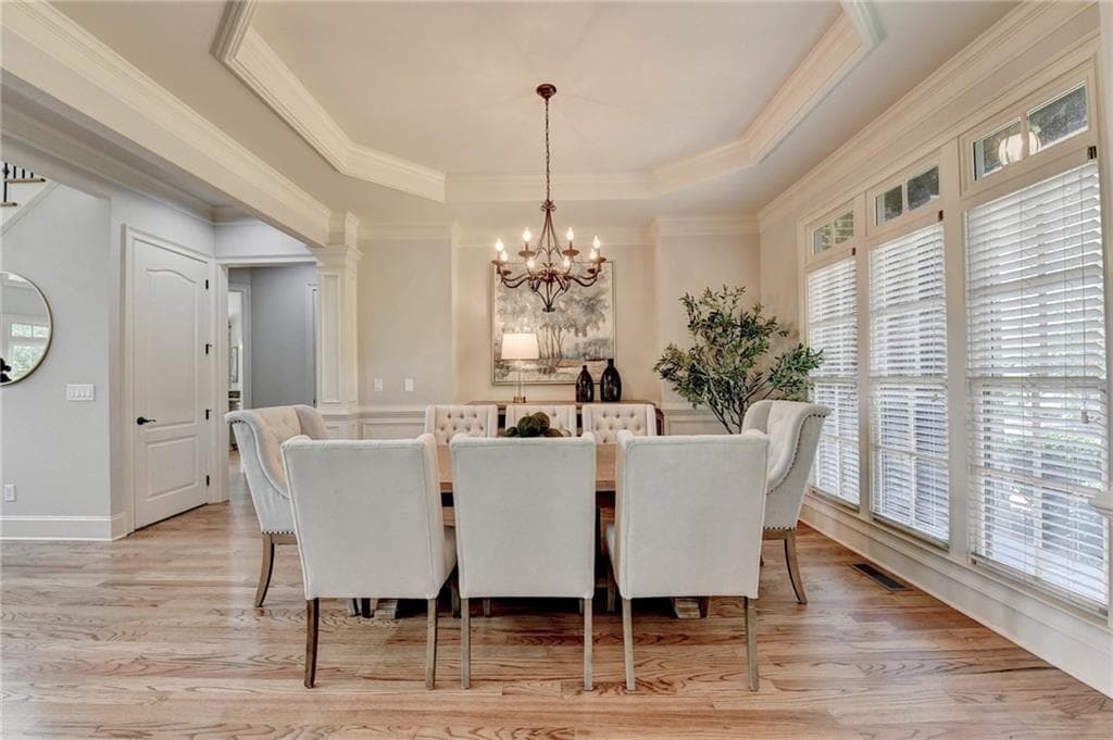 6 bedroom, 7 bathroom, 4,957 sq ft single family residence under contract at 3487 Binghurst Road, Suwanee, GA 30024 — photo 4