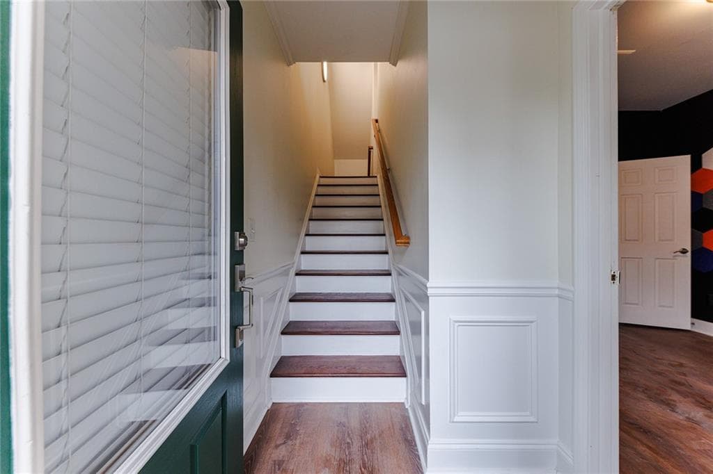 3 bedroom, 4 bathroom, 1,270 sq ft townhouse for rent at 201 16th Street 3, Atlanta, GA 30363 for $3,000 a month — photo 2