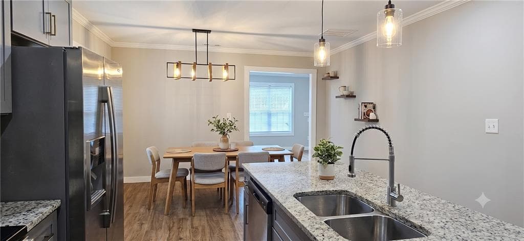3 bedroom, 3 bathroom, 1,250 sq ft single family residence under contract at 1801 Beecher Street, Atlanta, GA 30310 — photo 3