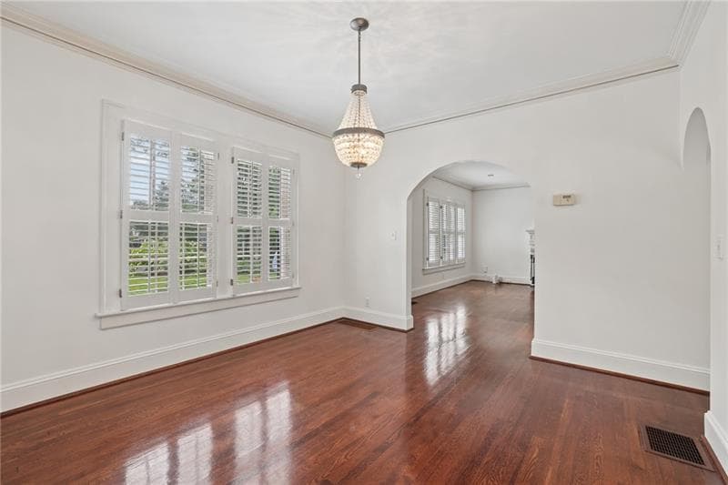 3 bedroom, 2 bathroom, 1,755 sq ft single family residence under contract at 3054 Peachtree Drive, Atlanta, GA 30305 — photo 10