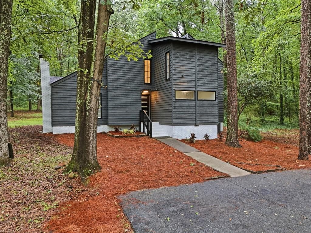 3 bedroom, 3 bathroom, 1,582 sq ft single family residence under contract at 720 Twin Pines Road, Covington, GA 30014 — photo 3