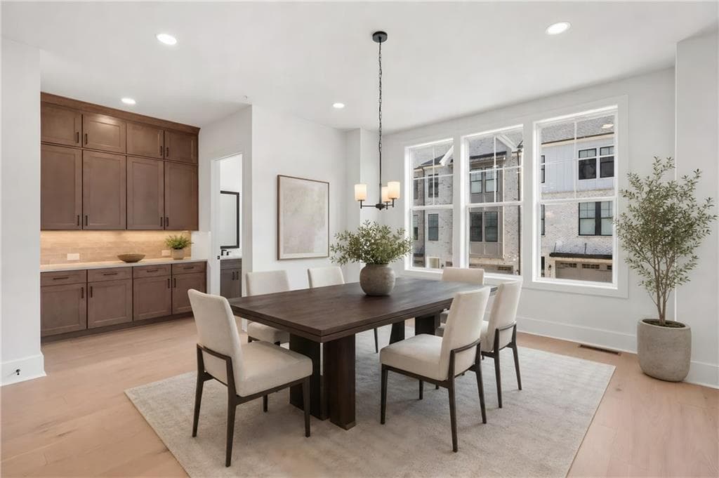 4 bedroom, 5 bathroom, 3,715 sq ft townhouse for sale at 2248 Crestview Drive 33, Brookhaven, GA 30319 — photo 6