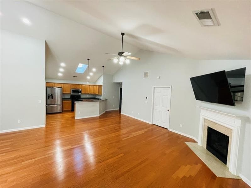 2 bedroom, 2 bathroom, 1,369 sq ft single family residence for rent at 2335 Gateview Court, Cumming, GA 30040 for $2,150 a month — photo 4