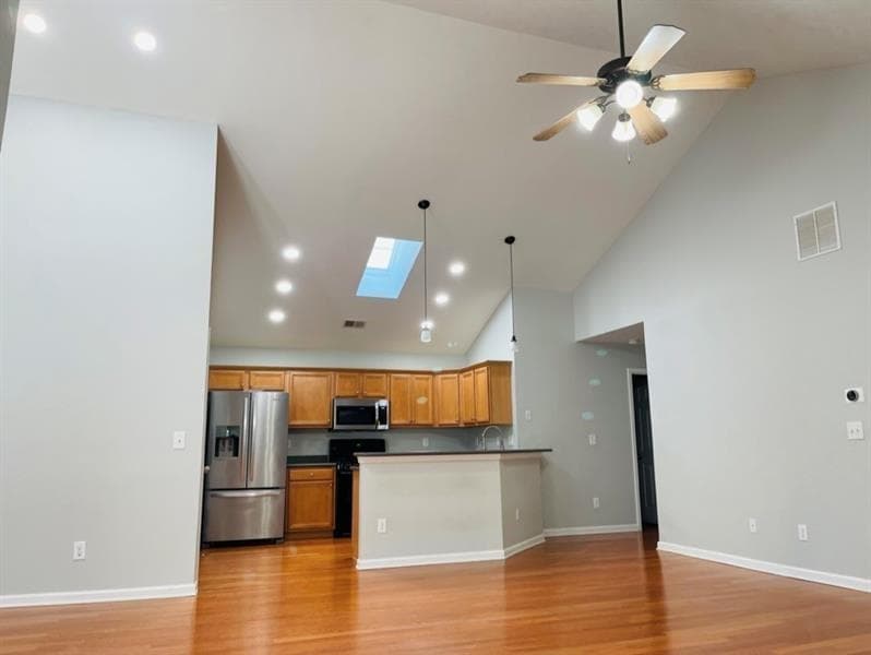 2 bedroom, 2 bathroom, 1,369 sq ft single family residence for rent at 2335 Gateview Court, Cumming, GA 30040 for $2,150 a month — photo 6