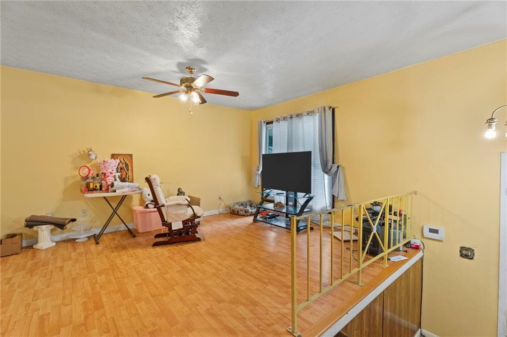 4 bedroom, 3 bathroom, 2,214 sq ft single family residence for sale at 1140 Pineglen Drive, Riverdale, GA 30296 — photo 6