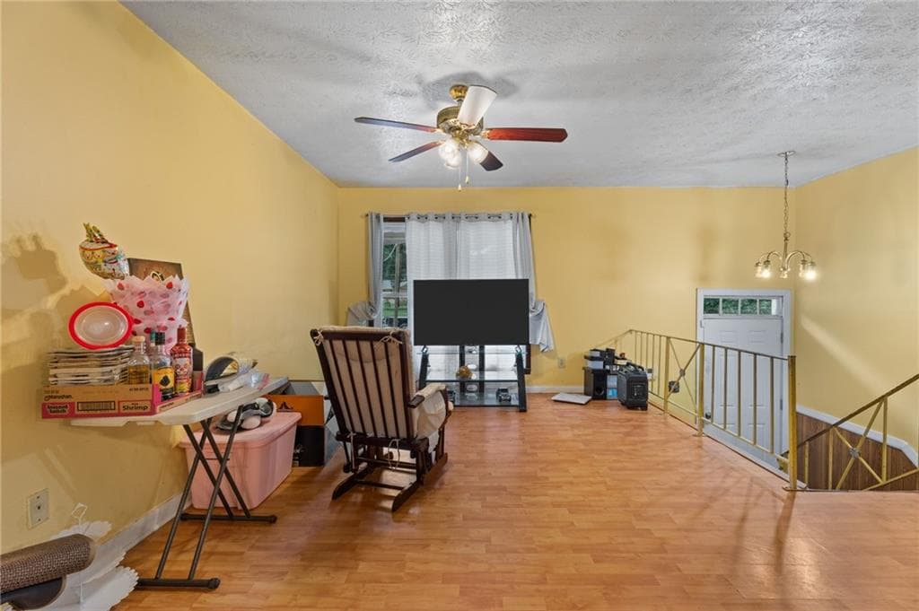 4 bedroom, 3 bathroom, 2,214 sq ft single family residence for sale at 1140 Pineglen Drive, Riverdale, GA 30296 — photo 7