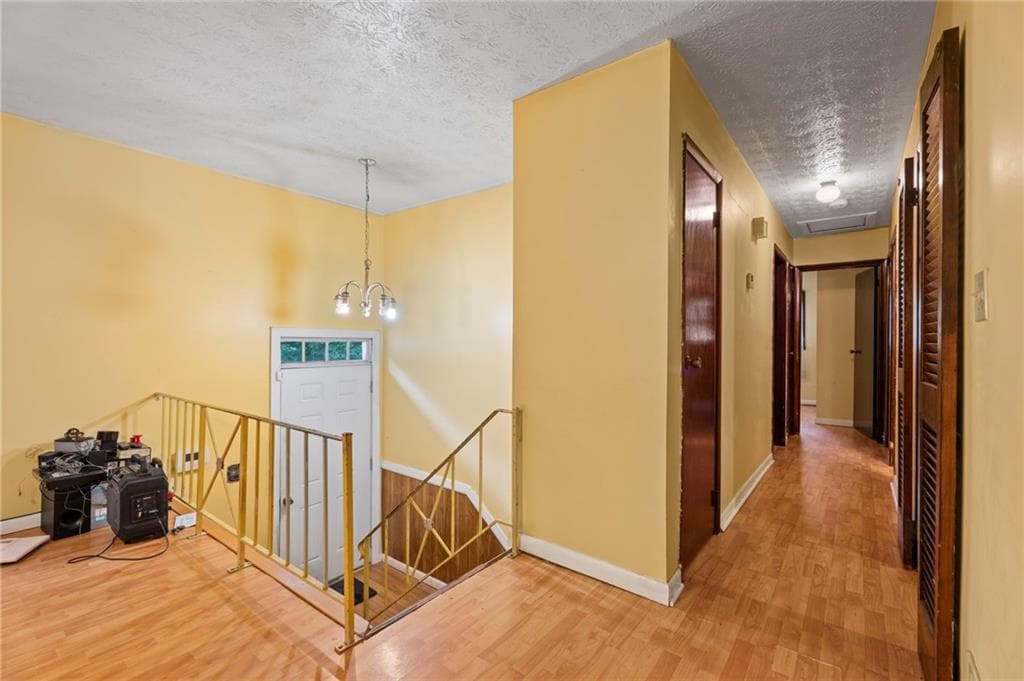 4 bedroom, 3 bathroom, 2,214 sq ft single family residence for sale at 1140 Pineglen Drive, Riverdale, GA 30296 — photo 8