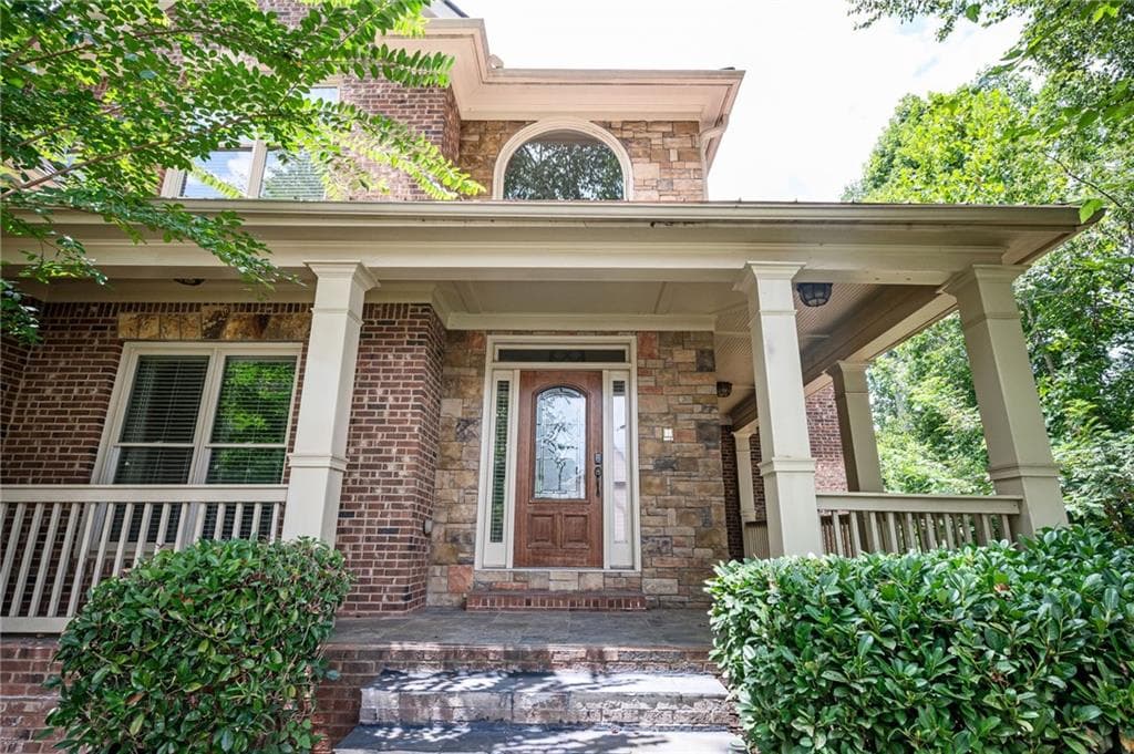 6 bedroom, 5 bathroom, 4,900 sq ft single family residence for sale at 1526 Rocky River Drive, Lawrenceville, GA 30045 — photo 5