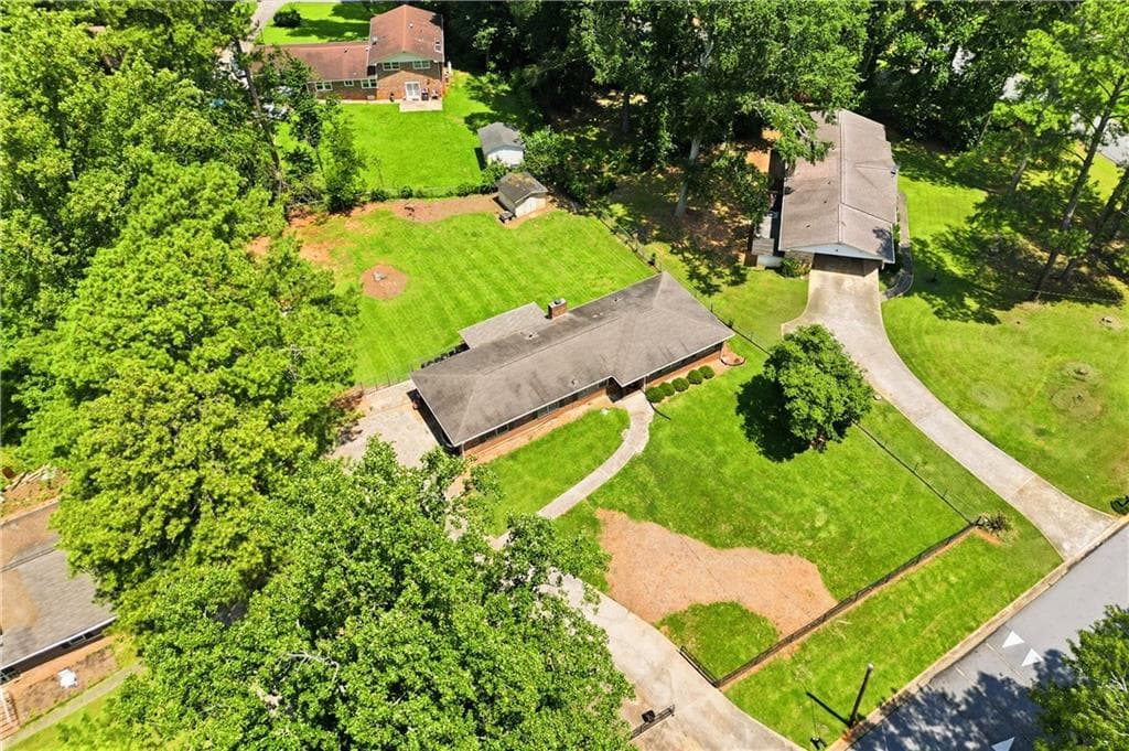 3 bedroom, 2 bathroom, 1,785 sq ft single family residence for sale at 4335 Newcastle Circle, Lithonia, GA 30038 — photo 6