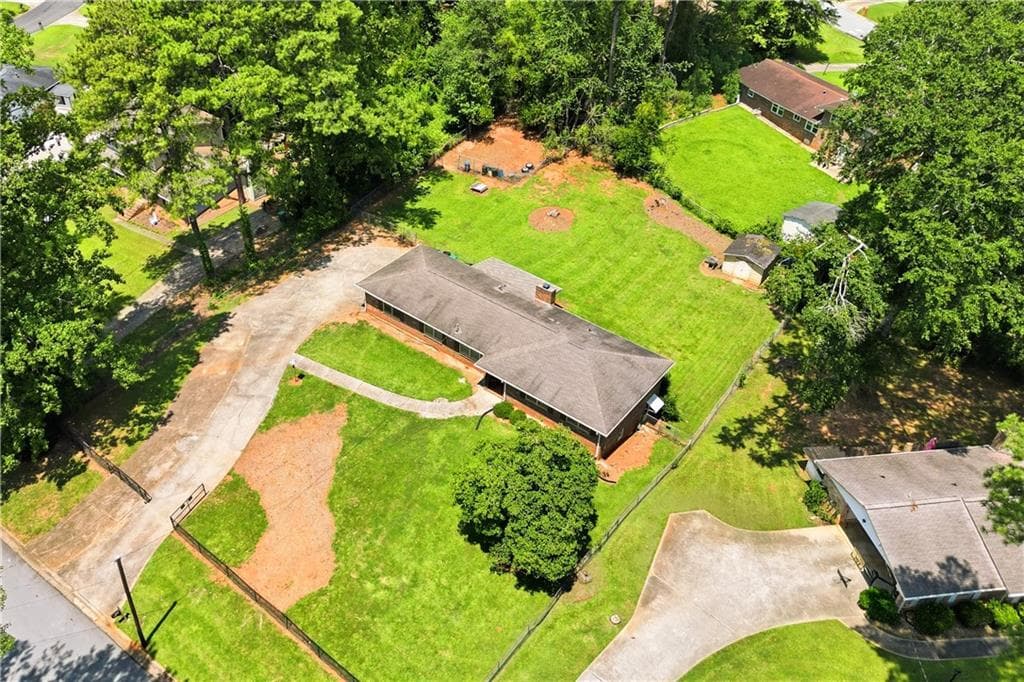 3 bedroom, 2 bathroom, 1,785 sq ft single family residence for sale at 4335 Newcastle Circle, Lithonia, GA 30038 — photo 7
