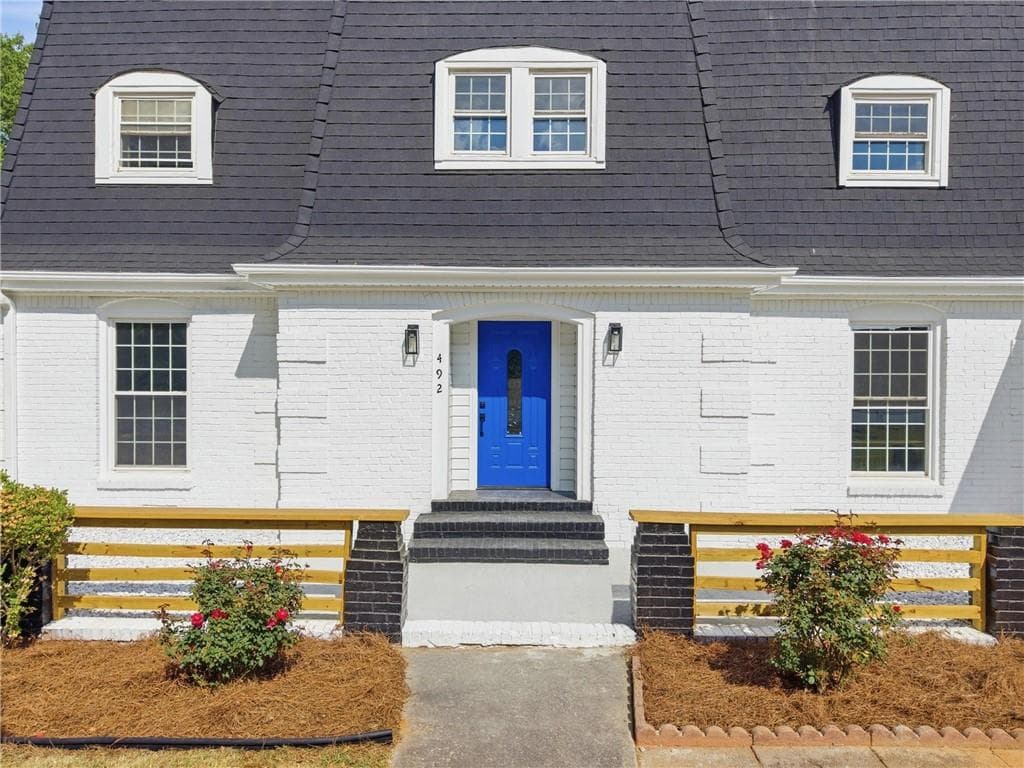 5 bedroom, 4 bathroom, 3,528 sq ft single family residence for sale at 492 S Susan Creek Drive, Stone Mountain, GA 30083 — photo 4