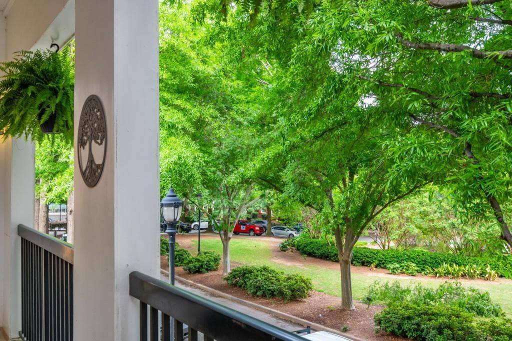 2 bedroom, 2 bathroom, 1,191 sq ft condominium for sale at 870 Inman Village Parkway 201, Atlanta, GA 30307 — photo 3