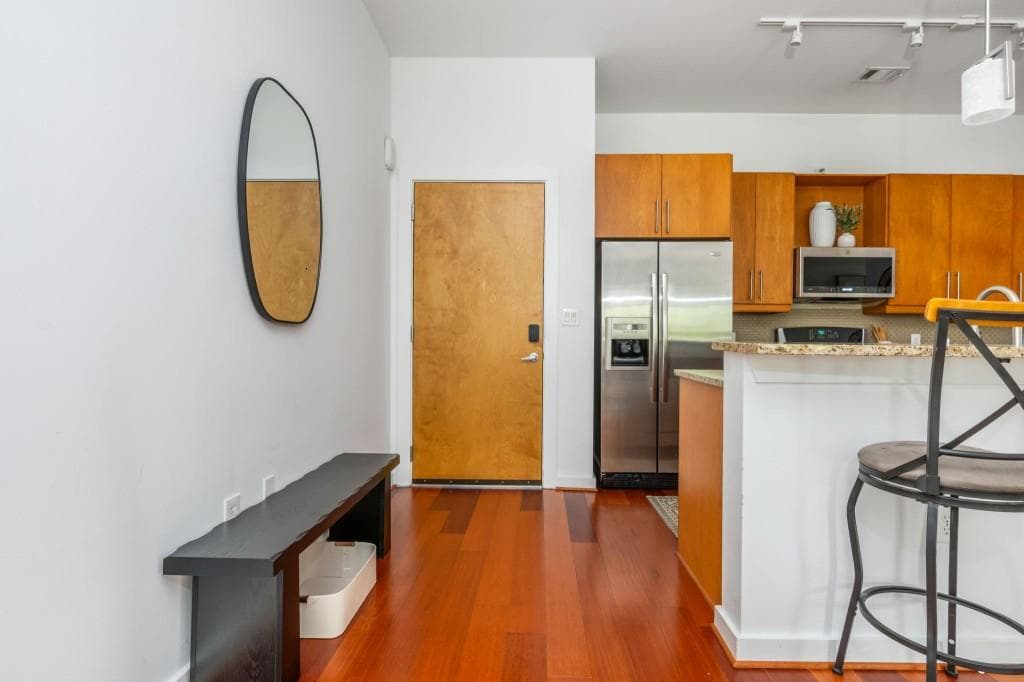 2 bedroom, 2 bathroom, 1,191 sq ft condominium for sale at 870 Inman Village Parkway 201, Atlanta, GA 30307 — photo 5