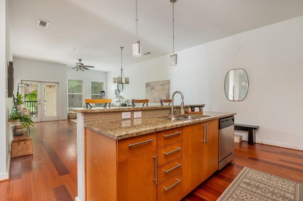 2 bedroom, 2 bathroom, 1,191 sq ft condominium for sale at 870 Inman Village Parkway 201, Atlanta, GA 30307 — photo 9