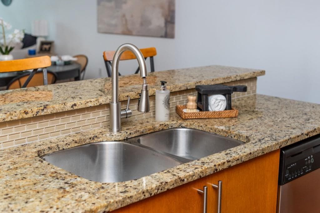 2 bedroom, 2 bathroom, 1,191 sq ft condominium for sale at 870 Inman Village Parkway 201, Atlanta, GA 30307 — photo 10