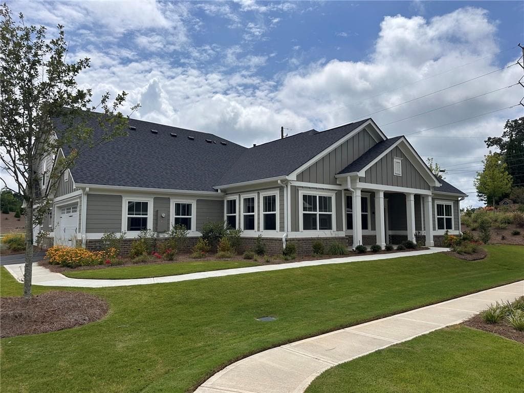 2 bedroom, 2 bathroom, 1,870 sq ft condominium for sale at 3715 Baguette Court 102, Cumming, GA 30028 — photo 2