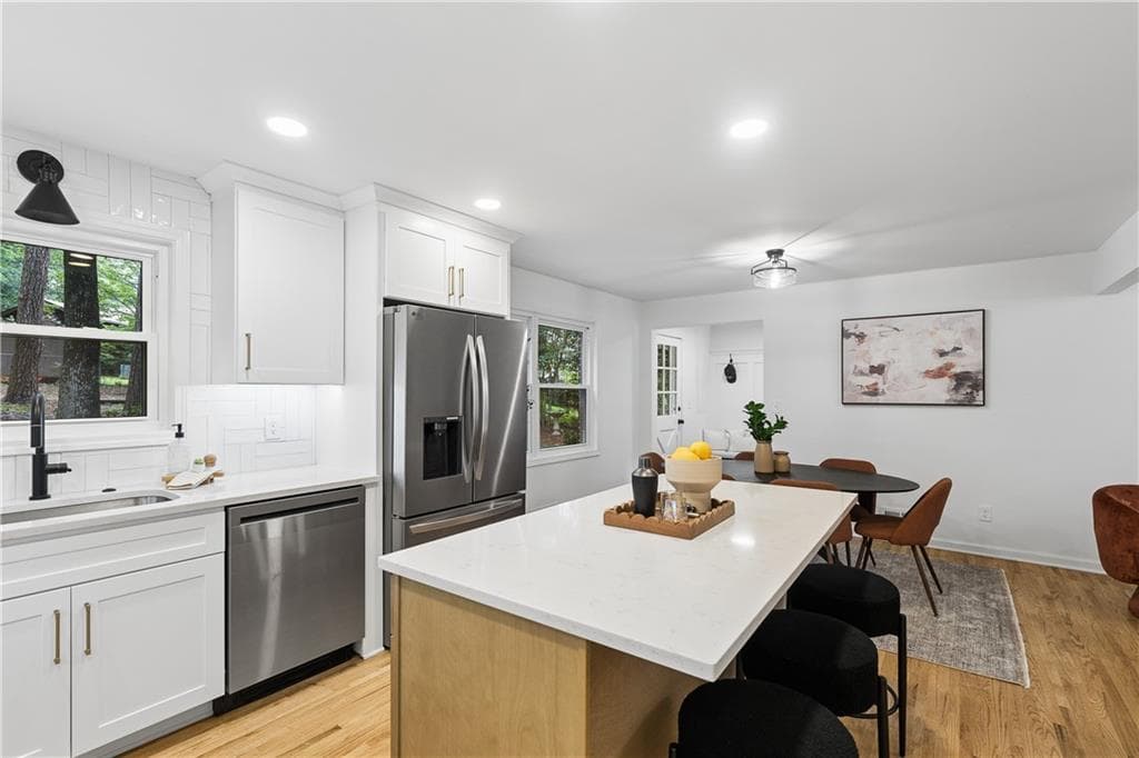 4 bedroom, 3 bathroom, 1,900 sq ft single family residence for sale at 1303 Faraday Place, Decatur, GA 30033 — photo 8