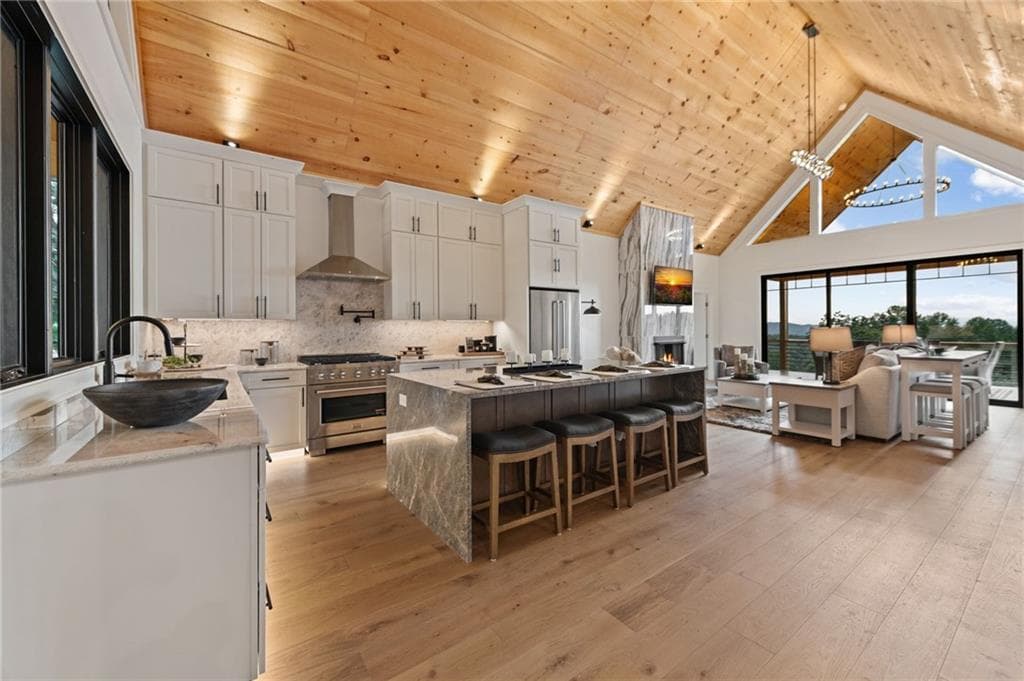 5 bedroom, 4 bathroom, 3,300 sq ft single family residence for sale at 261 Big Valley Drive, Morganton, GA 30513 — photo 6