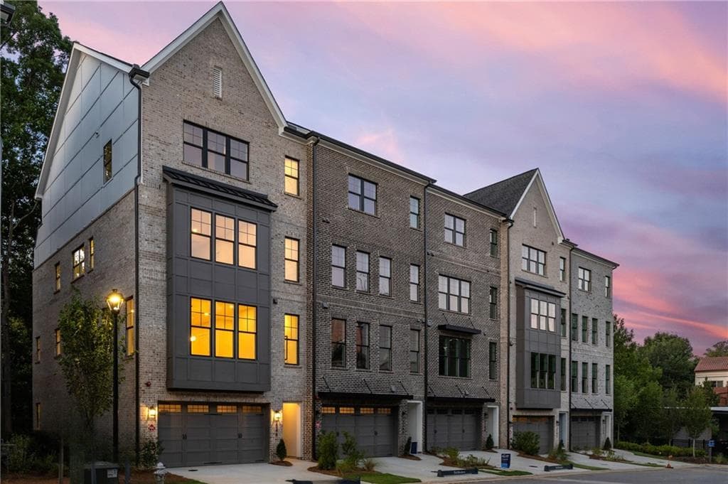 4 bedroom, 5 bathroom, 3,715 sq ft townhouse for sale at 2248 Crestview Drive 33, Brookhaven, GA 30319