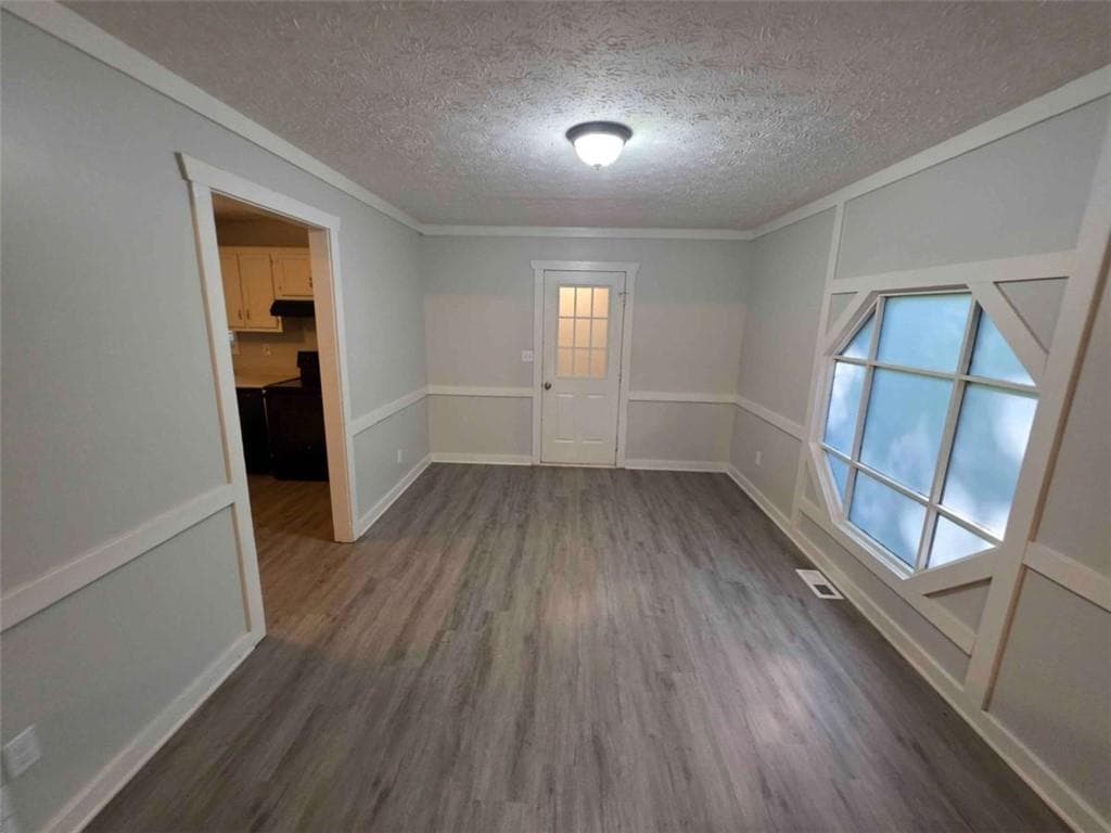 3 bedroom, 3 bathroom, 1,496 sq ft single family residence for sale at 4154 N Knotty Oak Trail, Douglasville, GA 30135 — photo 2